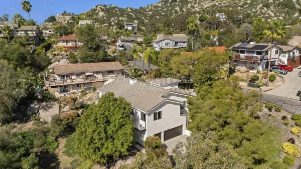 $950,000 | 28328 Kettering Lane, Escondido, CA 92026