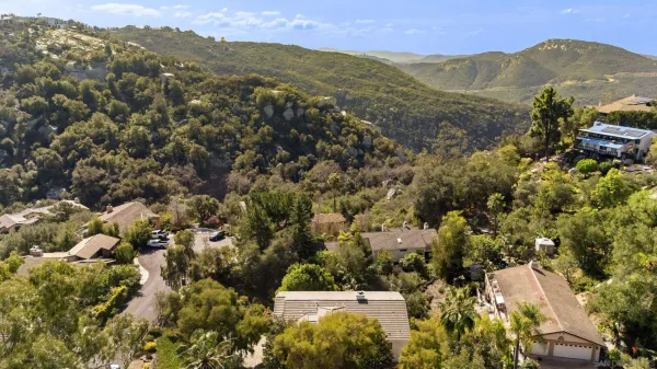 $950,000 | 28328 Kettering Lane, Escondido, CA 92026