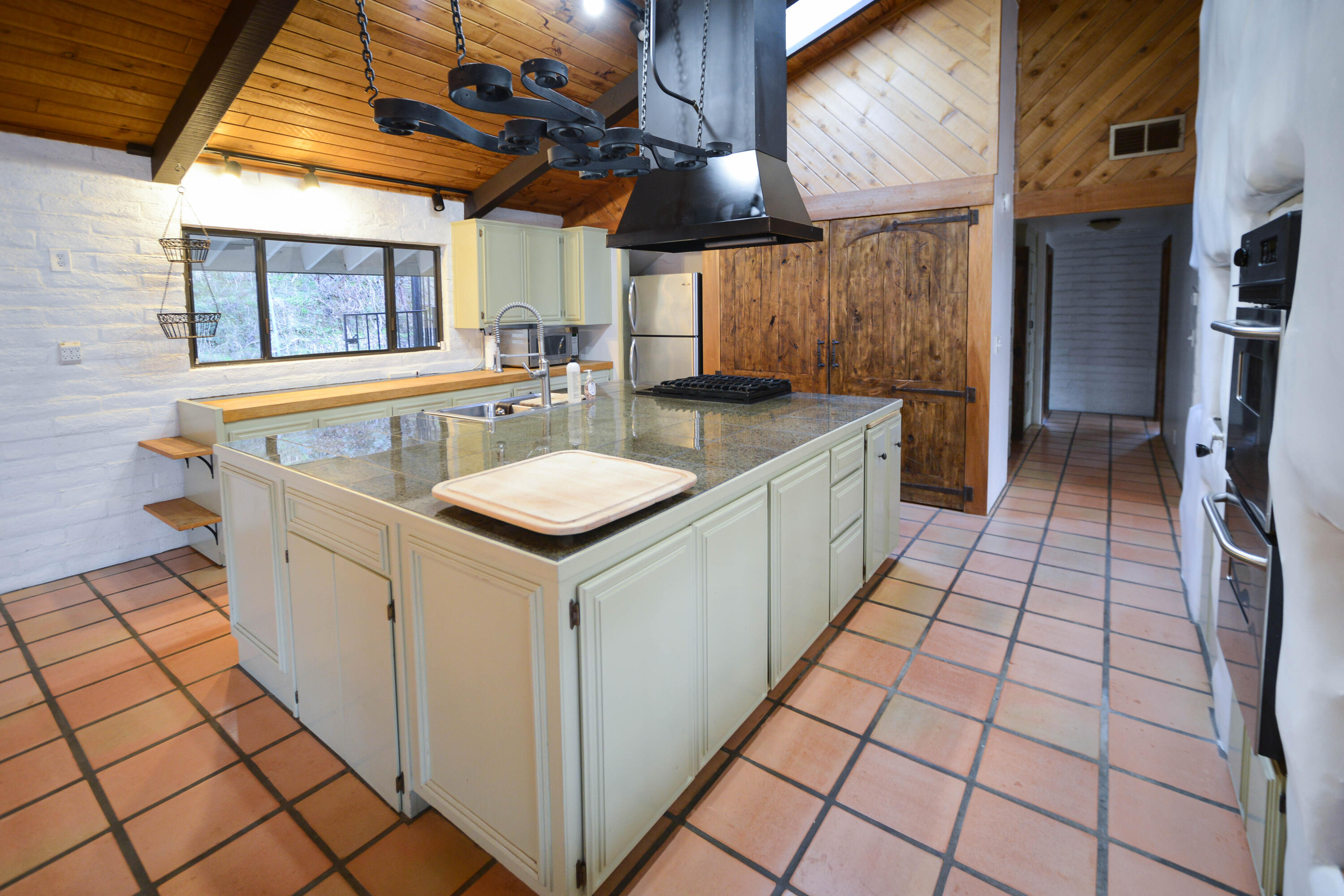 46300 Mineral King Road Three Rivers, CA 93271 - Photo 11 of 35 3R Eagles014
