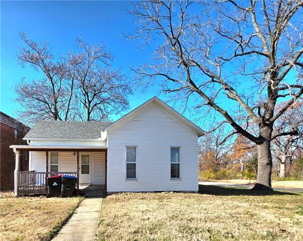 $180,000 | 822 North Holden Street, Warrensburg, MO 64093