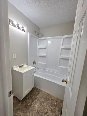 $165,000 | 822 North Holden Street, Warrensburg, MO 64093