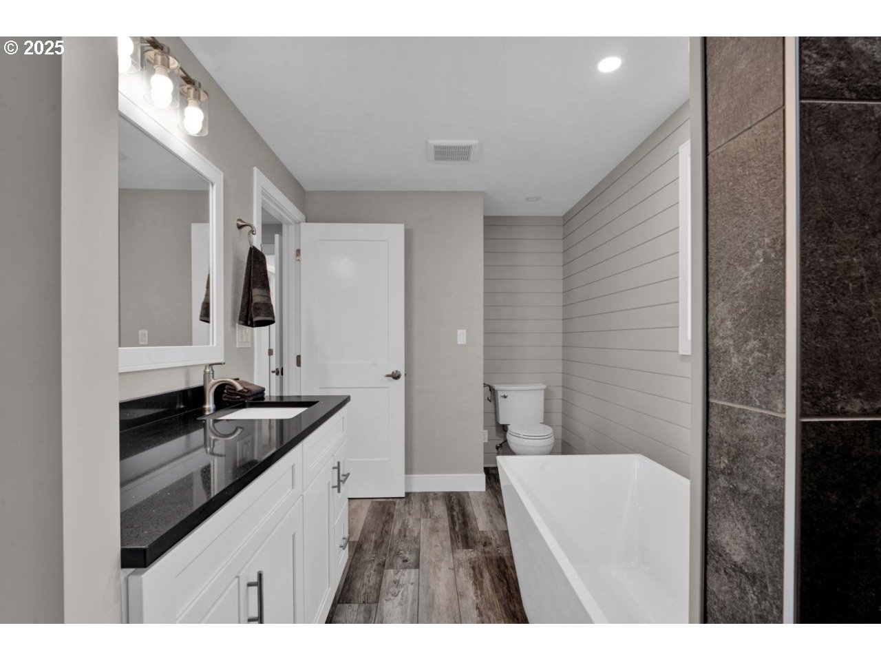 2034 45th Court Florence, OR 97439 - Photo 23 of 42