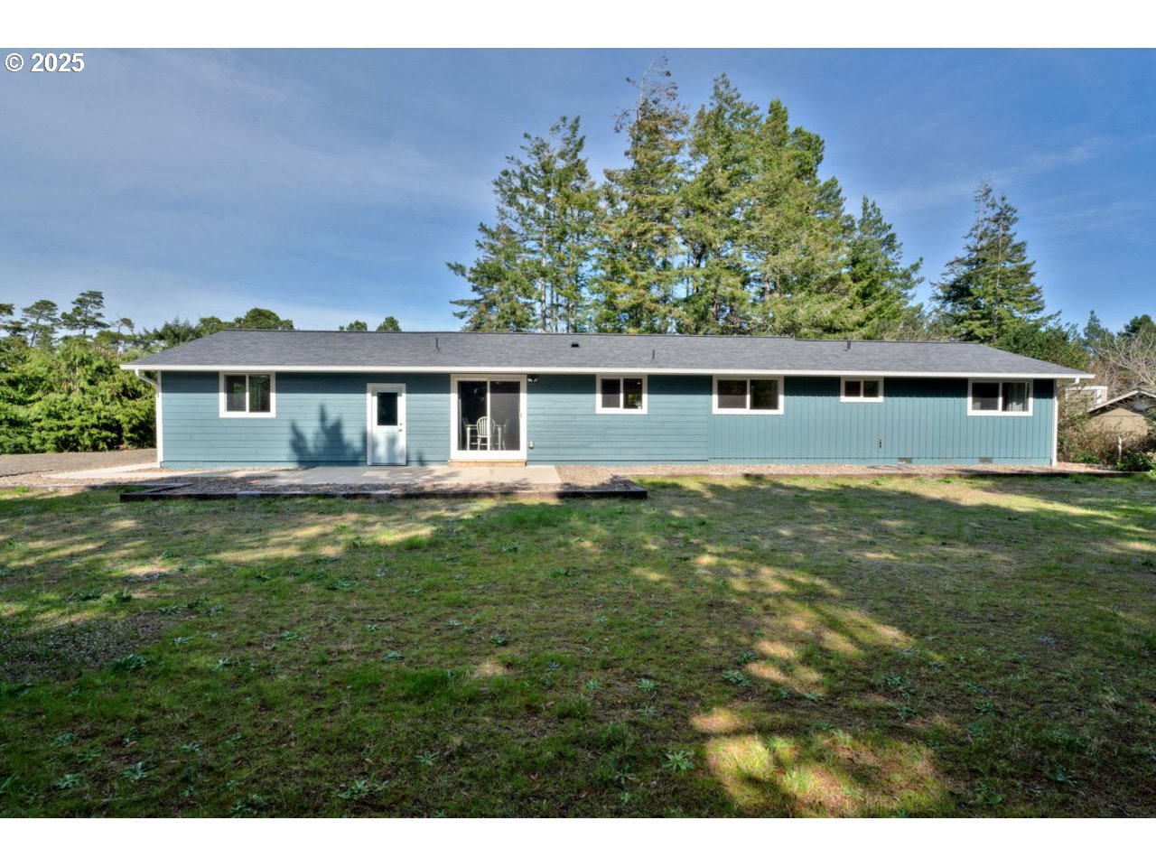 2034 45th Court Florence, OR 97439 - Photo 36 of 42