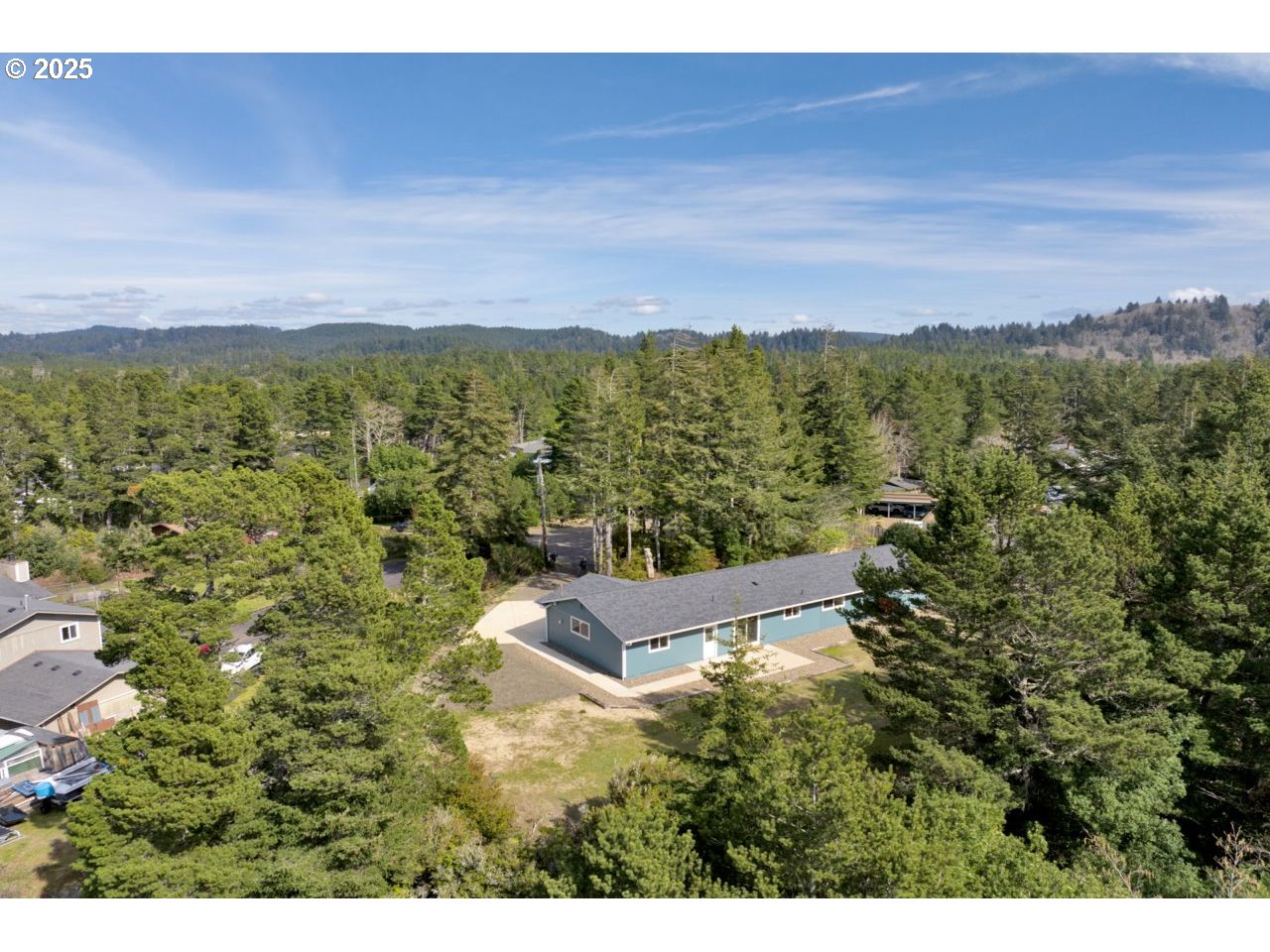 2034 45th Court Florence, OR 97439 - Photo 39 of 42