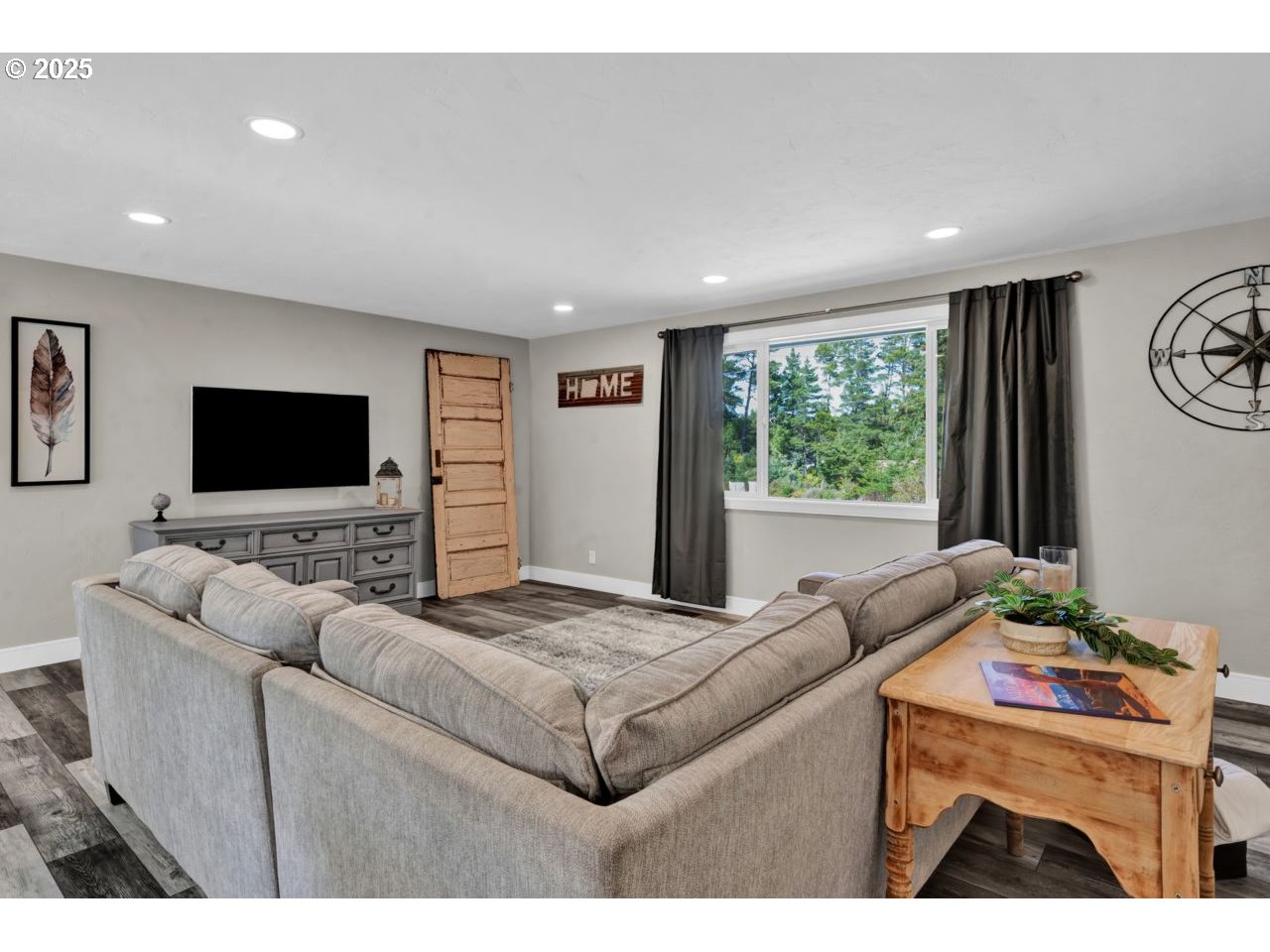 2034 45th Court Florence, OR 97439 - Photo 7 of 42