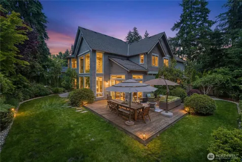 $2,700,000 | 13424 Northeast 80th Street, Redmond, WA 98052