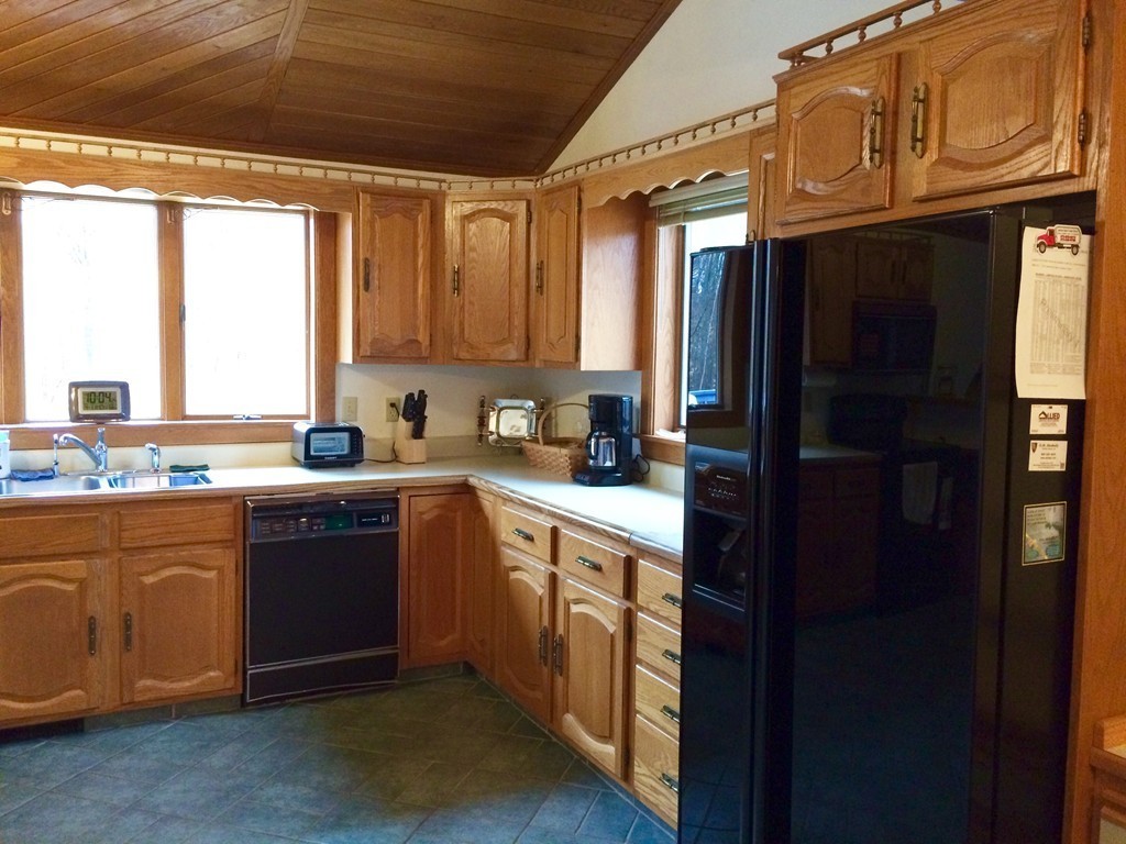 245 S Road Templeton, MA 01468 - Photo 8 of 25
