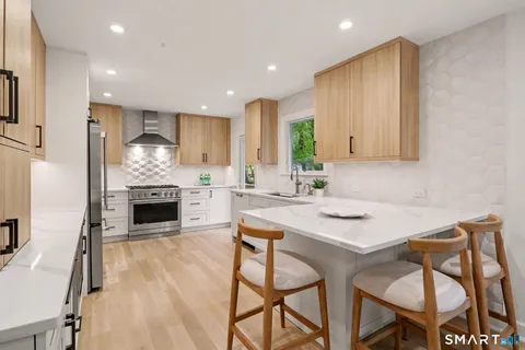 $1,495,000 | 190 West Lane, Stamford, CT 06905