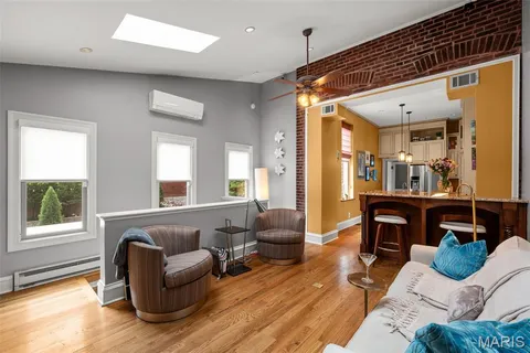 $754,900 | 1911 Hickory Street, St. Louis, MO 63104