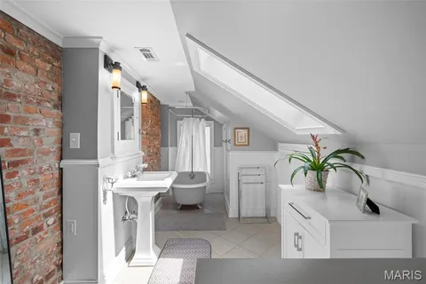 $754,900 | 1911 Hickory Street, St. Louis, MO 63104