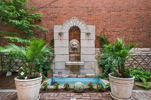 $754,900 | 1911 Hickory Street, St. Louis, MO 63104