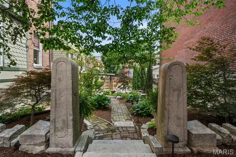 $754,900 | 1911 Hickory Street, St. Louis, MO 63104
