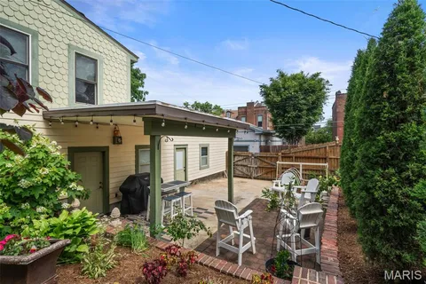 $754,900 | 1911 Hickory Street, St. Louis, MO 63104