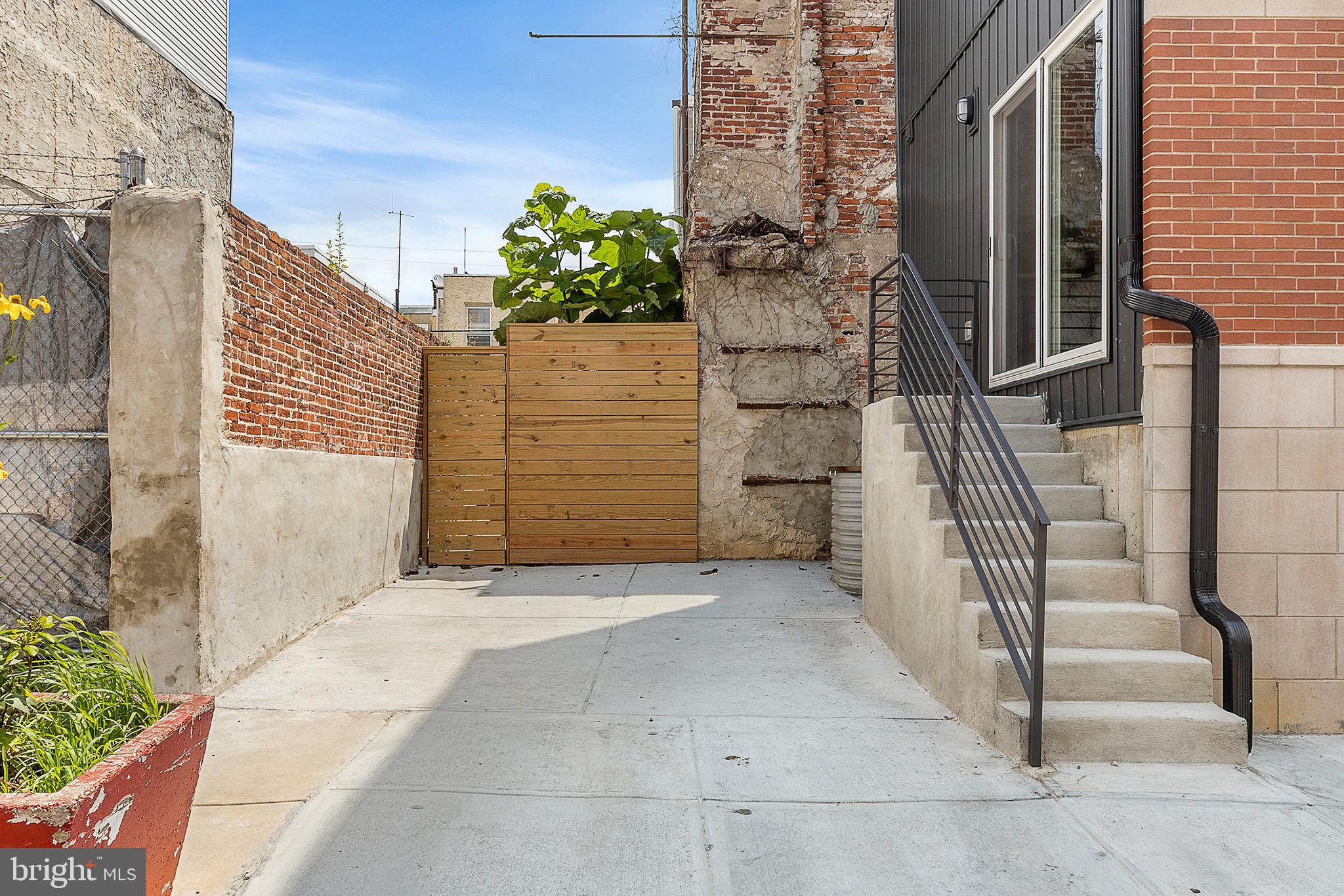 1813 Tasker Street Philadelphia, PA 19145 - Photo 12 of 30