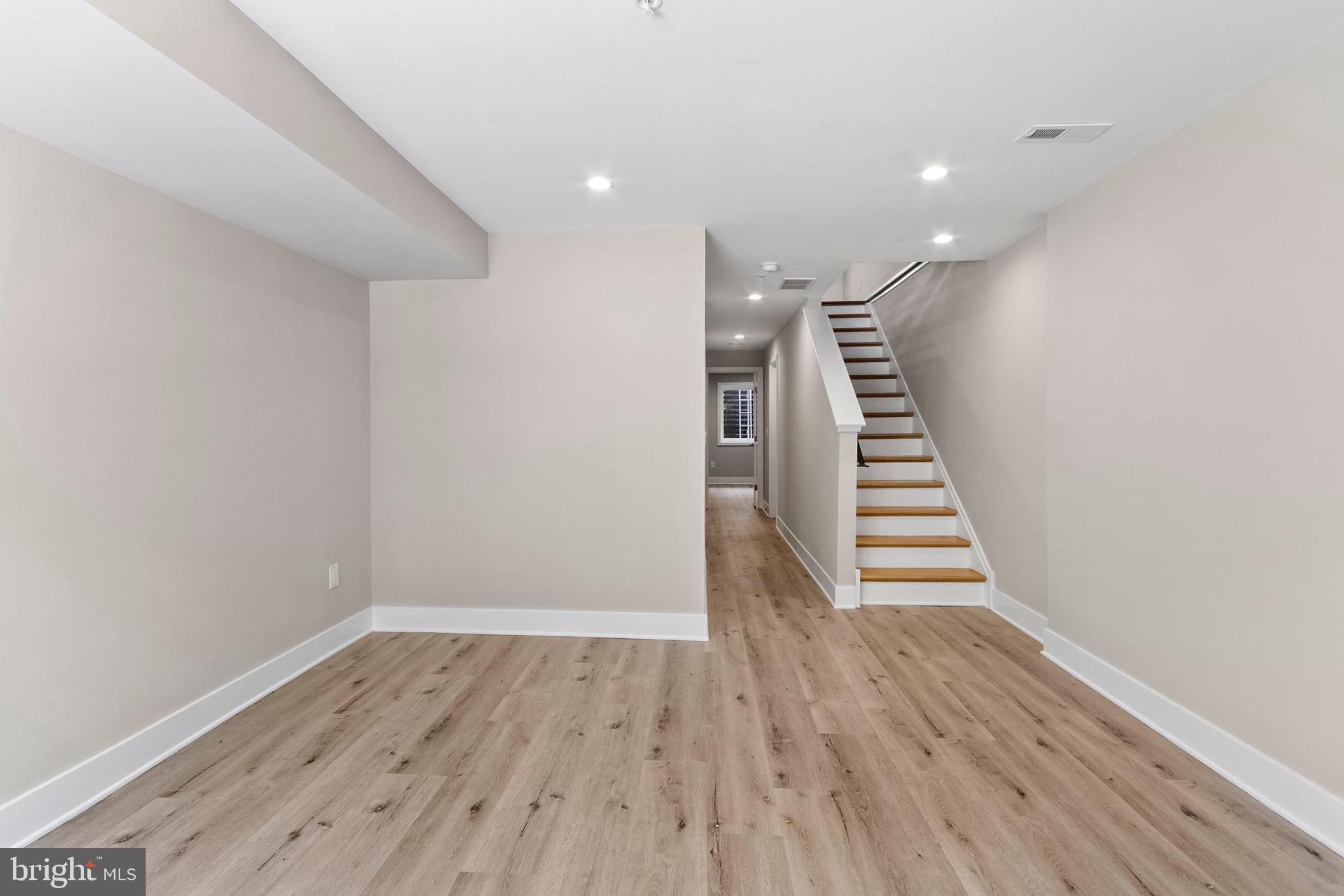 1813 Tasker Street Philadelphia, PA 19145 - Photo 28 of 30
