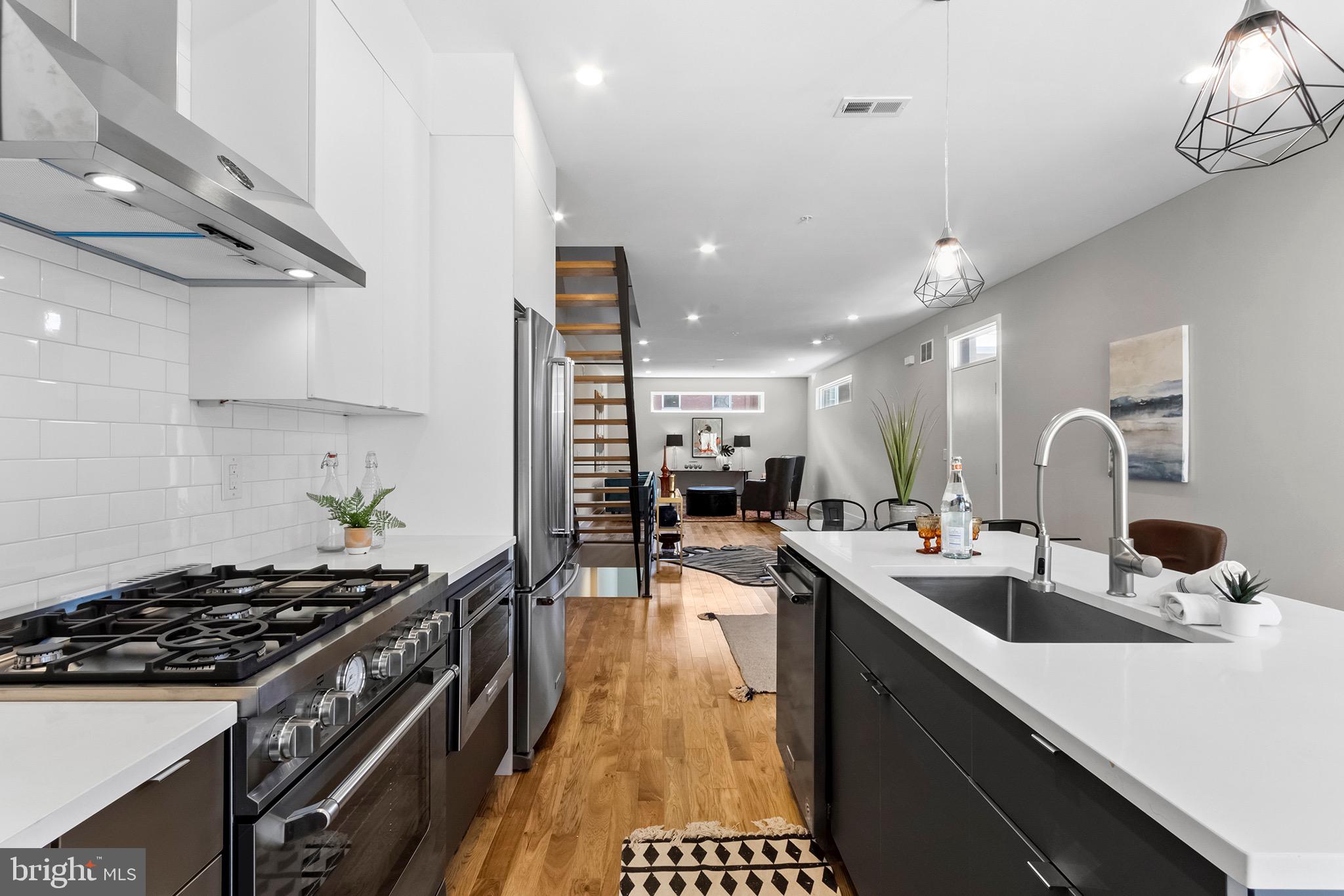 1813 Tasker Street Philadelphia, PA 19145 - Photo 10 of 30
