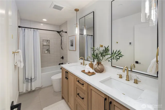 $1,980,000 | 19926 68th Avenue Northeast, Kenmore, WA 98028