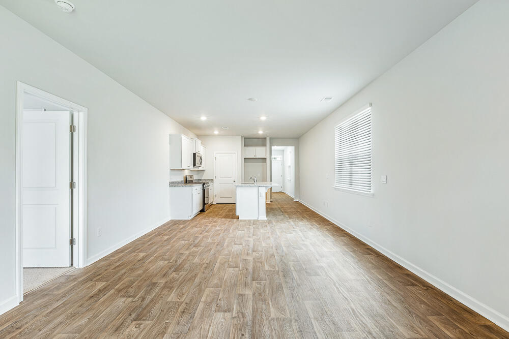 414 Eastern Pne Drive Summerville, SC 29486 - Photo 11 of 33 Glenwood E Interior_7