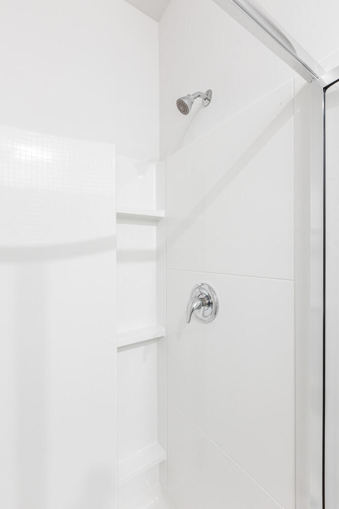 414 Eastern Pne Drive Summerville, SC 29486 - Photo 15 of 33 Glenwood E Interior_11