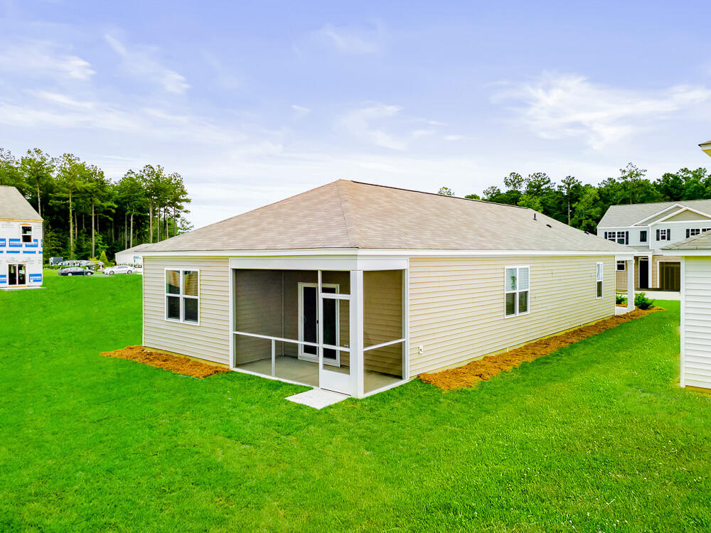 414 Eastern Pne Drive Summerville, SC 29486 - Photo 4 of 33 Glenwood E Exterior Web Res_4