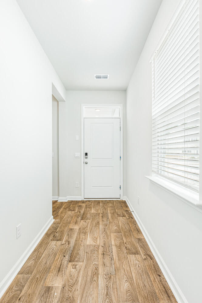 414 Eastern Pne Drive Summerville, SC 29486 - Photo 5 of 33 Glenwood E Interior_1