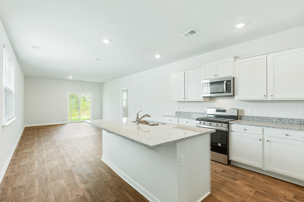 414 Eastern Pne Drive Summerville, SC 29486 - Photo 6 of 33 Glenwood E Interior_2