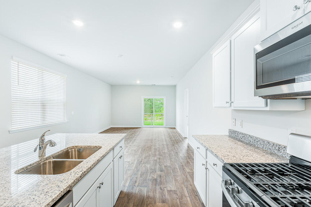 414 Eastern Pne Drive Summerville, SC 29486 - Photo 9 of 33 Glenwood E Interior_5