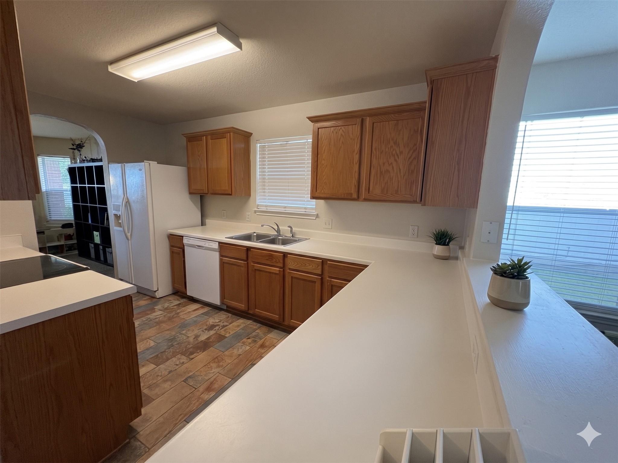 323 Precipice Way Georgetown, TX 78626 - Photo 3 of 13 Photos have been virtually staged and altered.