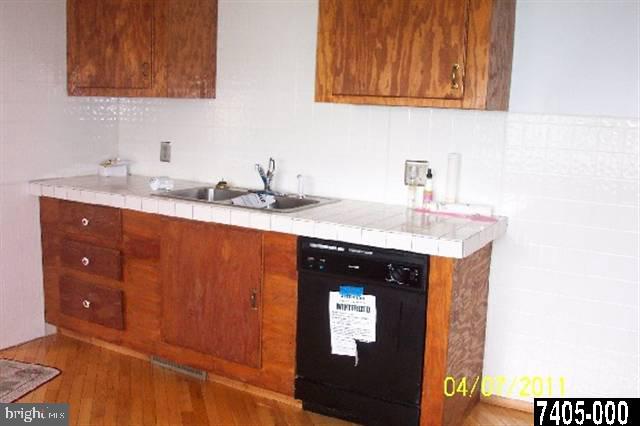 65 Kern Road York, PA 17406 - Photo 4 of 11