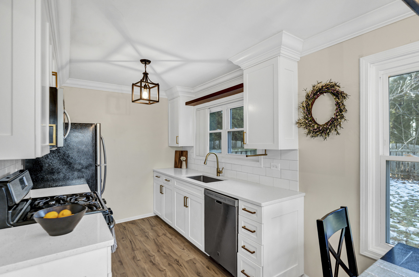 1215 Robin Drive Carol Stream, IL 60188 - Photo 9 of 25