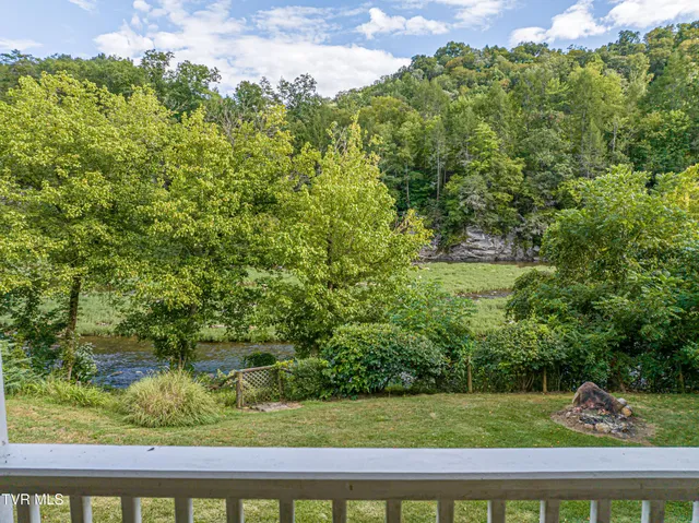 $883,000 | 16020 Mendota Road, Abingdon, VA 24210