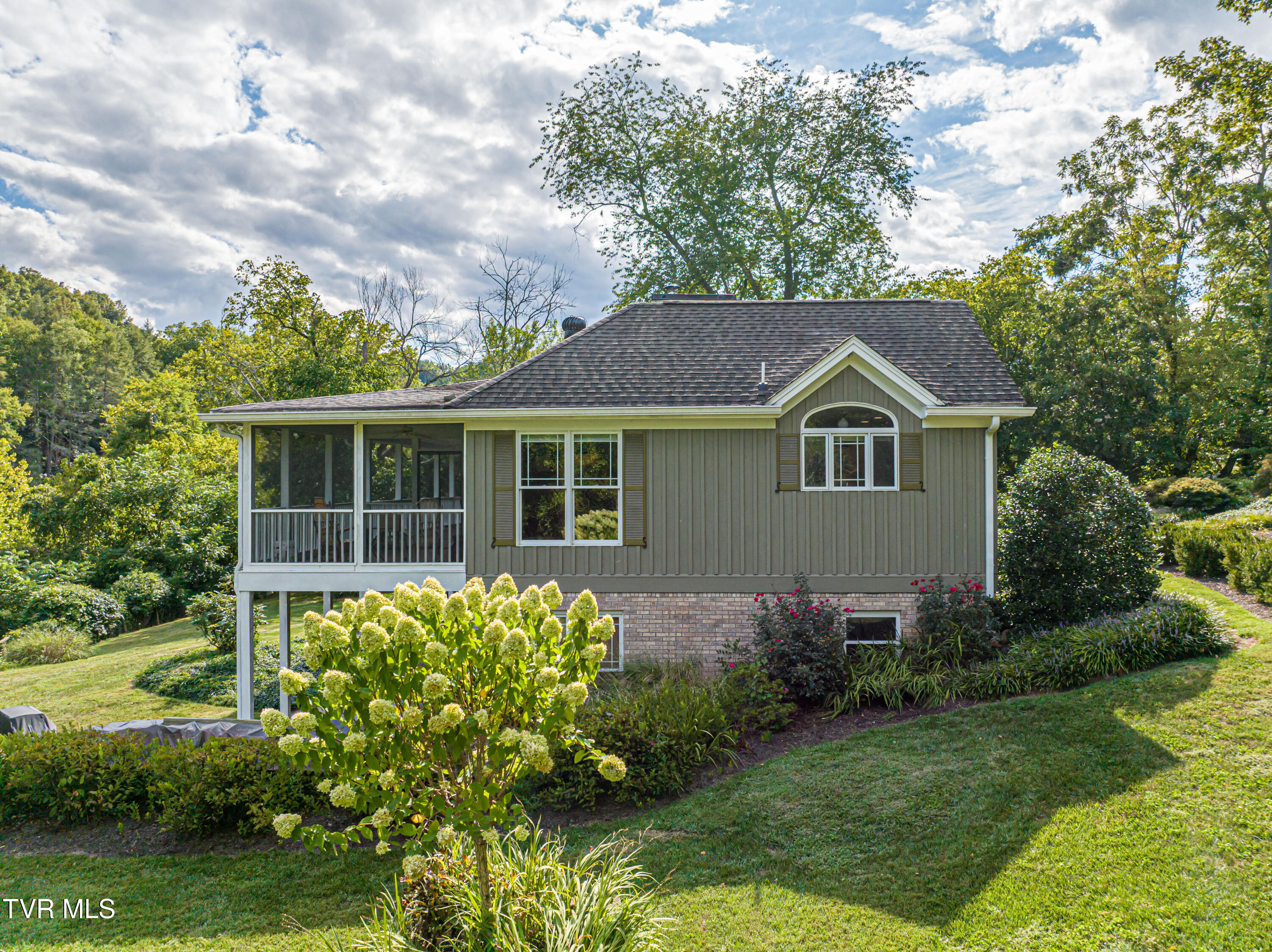 16020 Mendota Road Abingdon, VA 24210 - Photo 6 of 65 Mendota-019