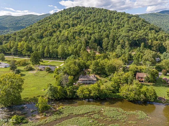 $883,000 | 16020 Mendota Road, Abingdon, VA 24210