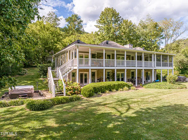 $883,000 | 16020 Mendota Road, Abingdon, VA 24210