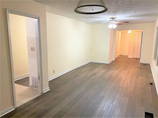 $2,100 | 4135 Matt Highway, Cumming, GA 30040