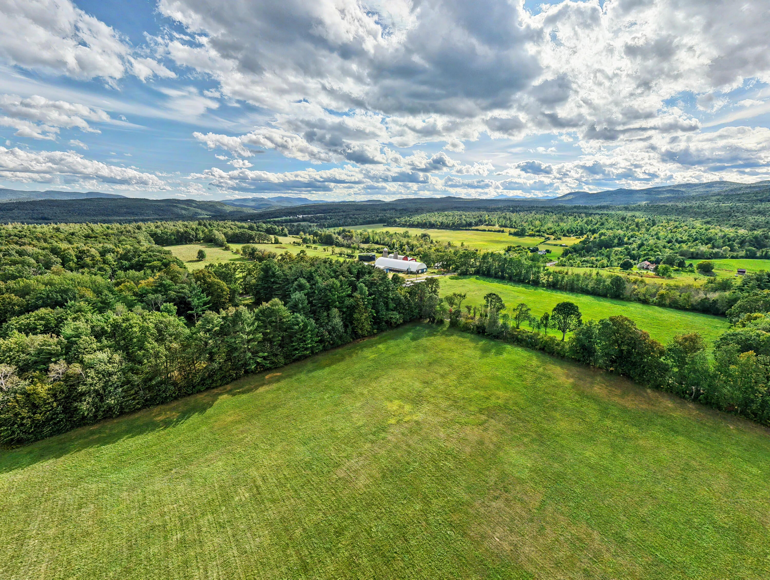 889 River Road Peru, NY 12972 - Photo 4 of 47 Gallery Image 4