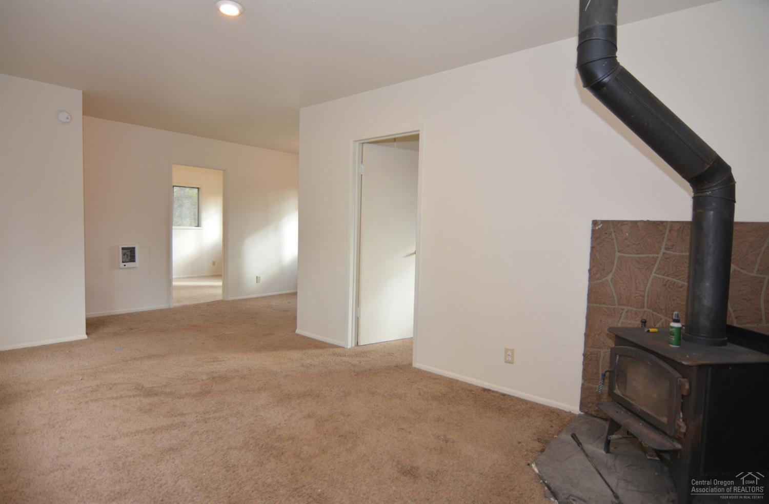 8412 Split Rail Road La Pine, OR 97739 - Photo 12 of 20 Gallery Image 12