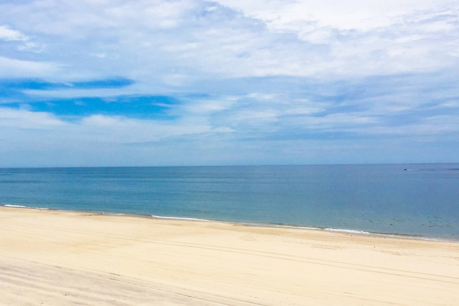 99 Flying Point Road Southampton, NY 11968 - Photo 20 of 20 a view of beach and ocean
