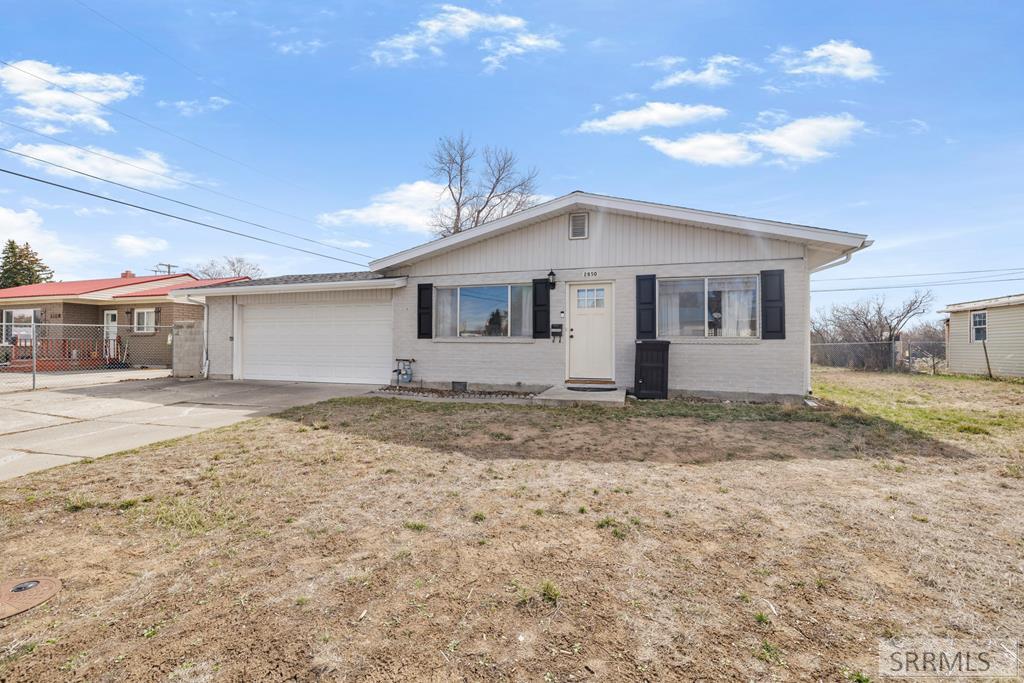 2850 Teton Street Ammon, ID 83406 - Photo 2 of 24