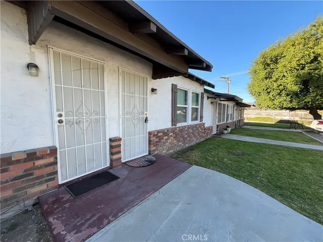$1,095 | 31951 Outer Highway 10 South, Unit 3, Redlands, CA 92373