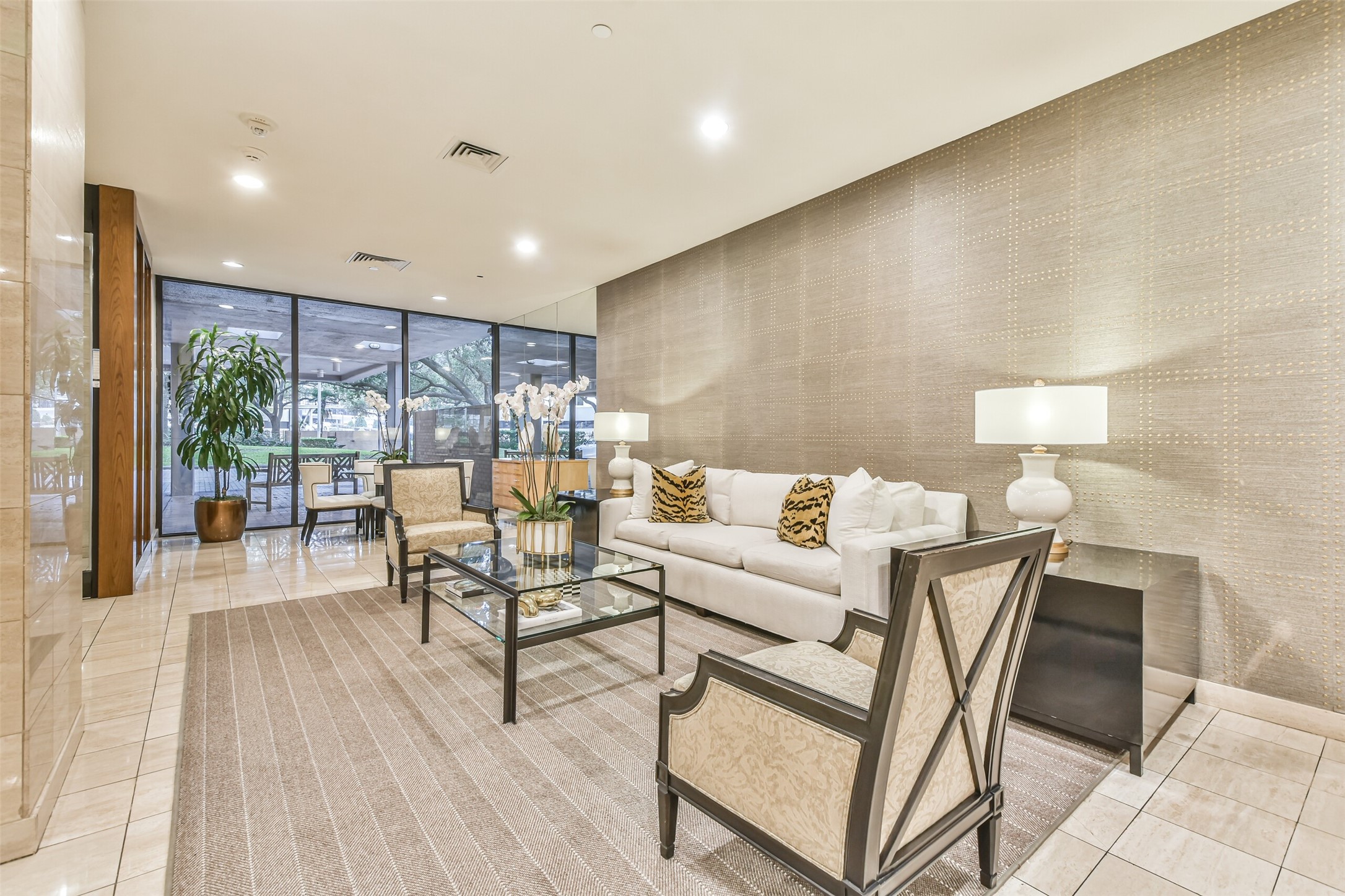 14 Greenway Plaza, Unit 15P Houston, TX 77046 - Photo 20 of 25 a living room with furniture and a wooden floor