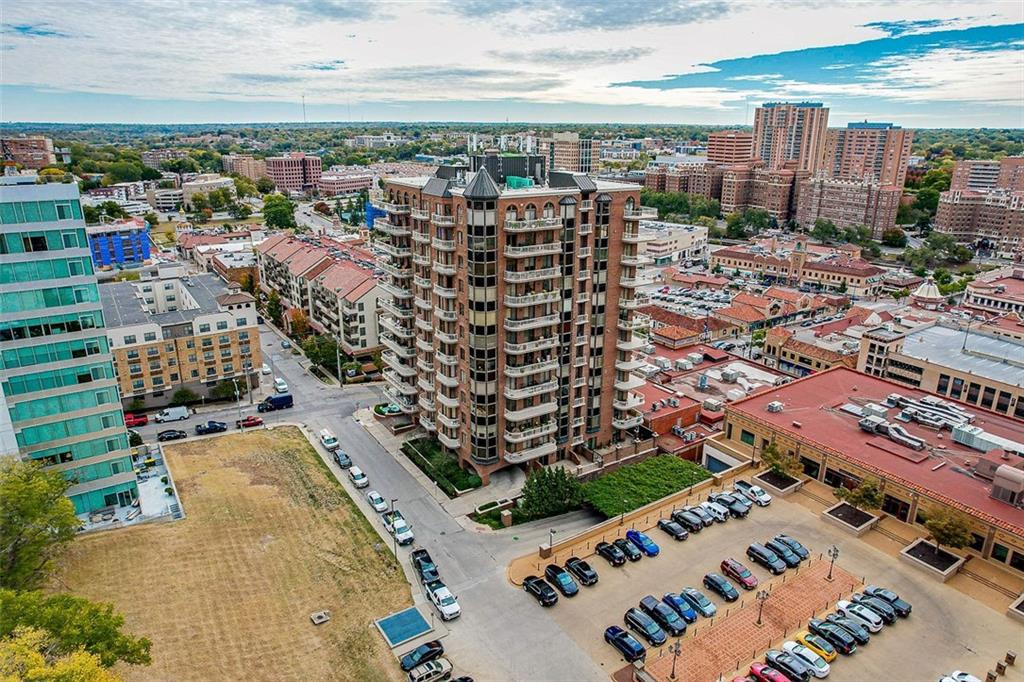 411 West 46th Ter Unit 1004  