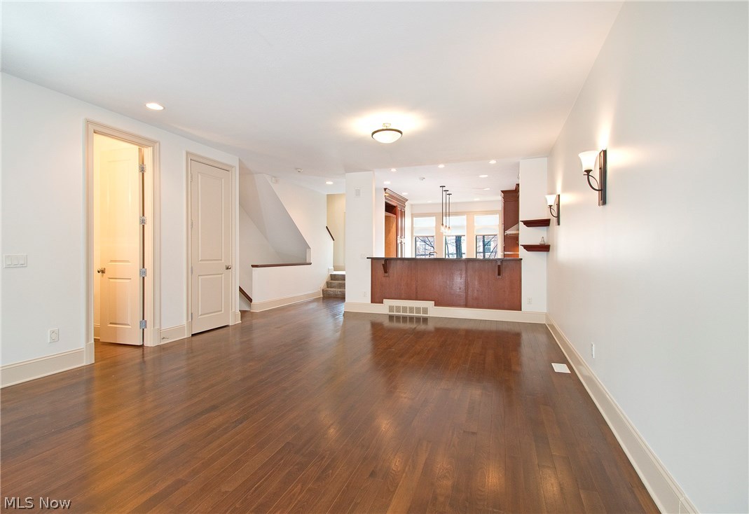 12482 Cedar Road, Unit 13 Cleveland, OH 44106 - Photo 8 of 24 Gallery Image 8