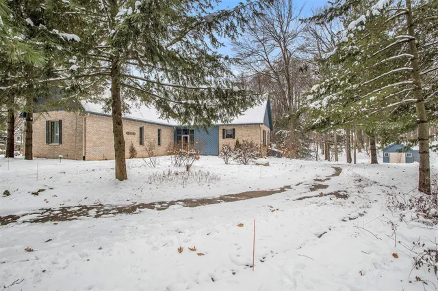 $625,000 | 15685 Kesselwood Trail, Marshall, MI 49068