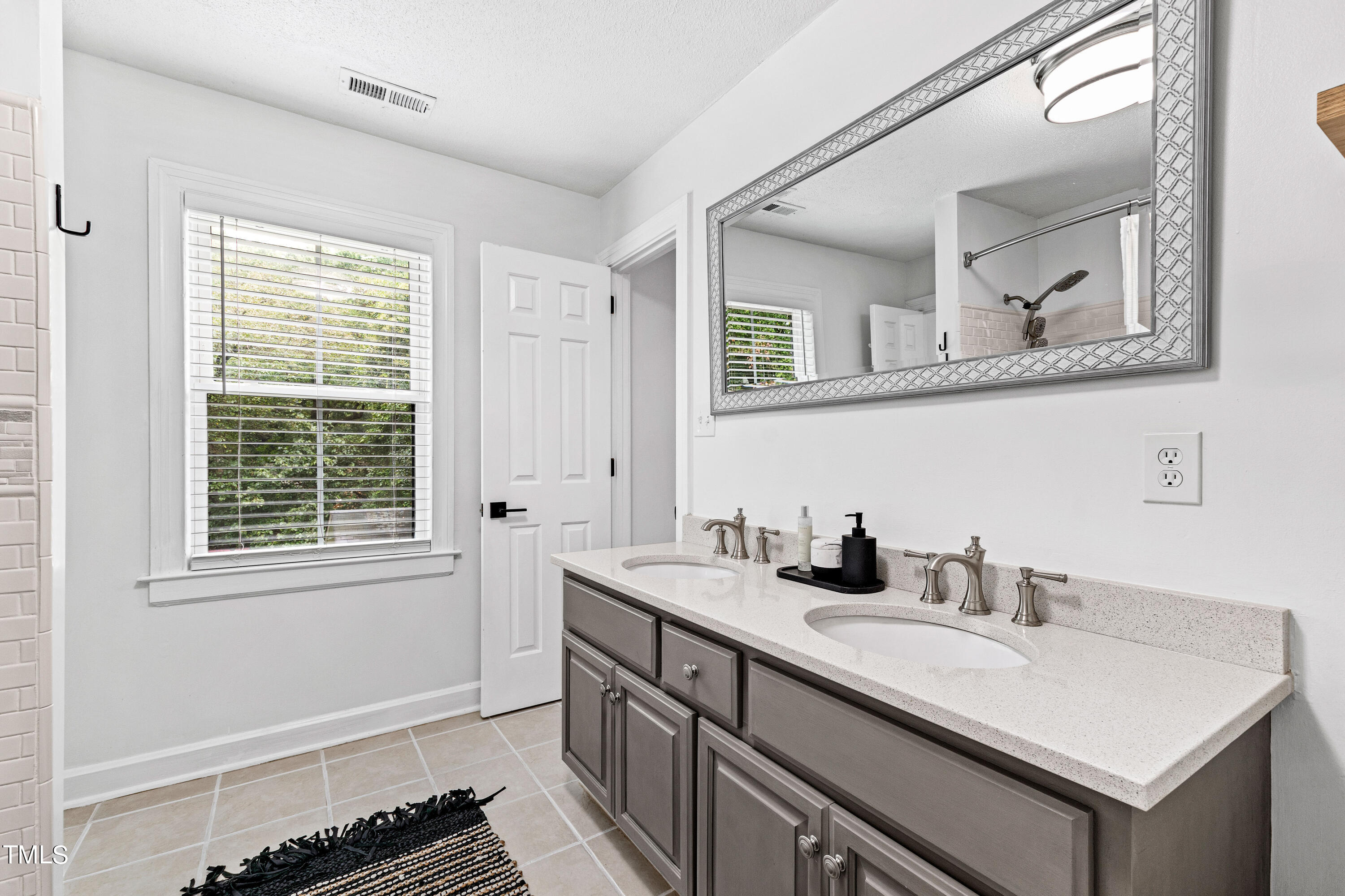 2105 Port Royal Road Raleigh, NC 27609 - Photo 31 of 36 Bathroom01A