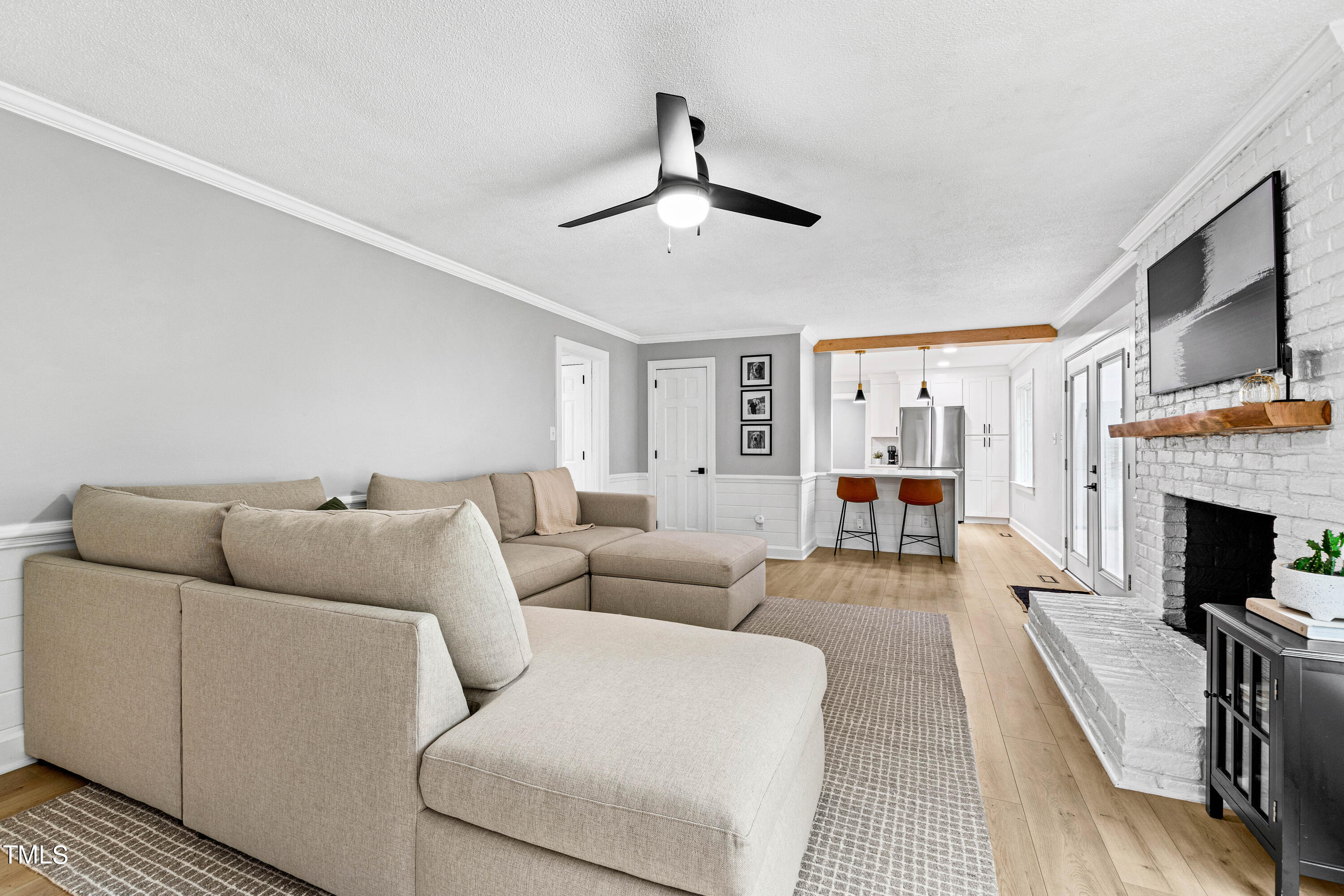 2105 Port Royal Road Raleigh, NC 27609 - Photo 8 of 36 LivingD