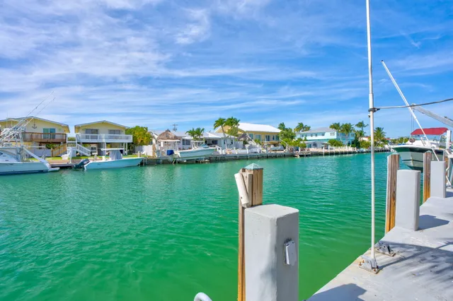 $699,000 | 471 9th Street, Key Colony Beach, FL 33051