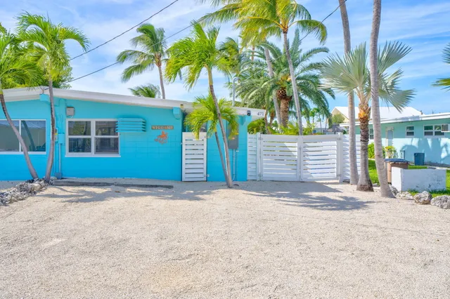 $699,000 | 471 9th Street, Key Colony Beach, FL 33051