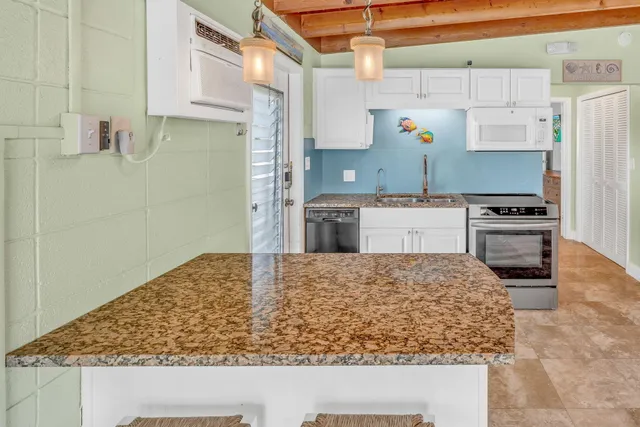 $699,000 | 471 9th Street, Key Colony Beach, FL 33051