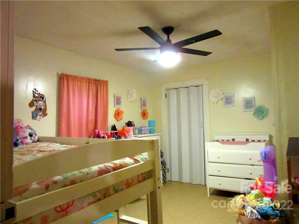 1243 Howard Gap Loop Road Flat Rock, NC 28731 - Photo 15 of 23 Gallery Image 15